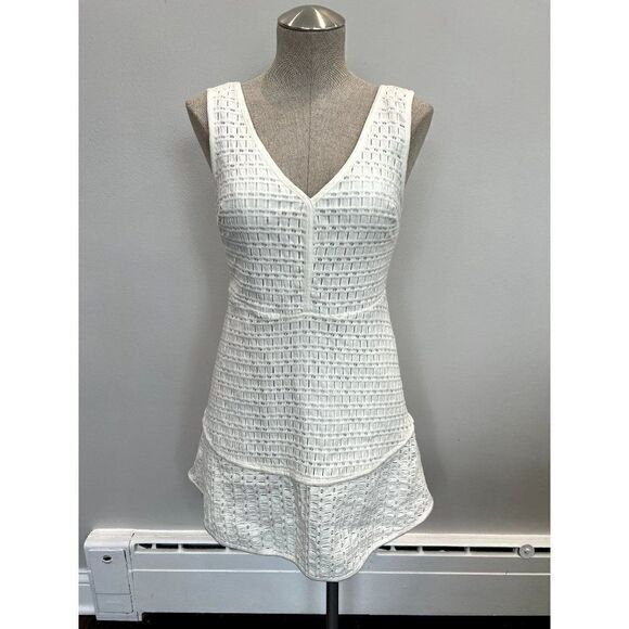 Cupcakes & Cashmere Matilda V Neck Crochet Dress in Ivory Size 6 - Picture 2 of 6